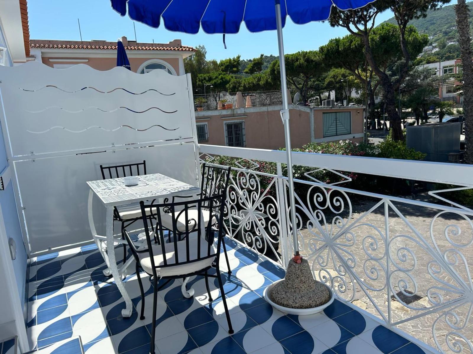 Blu D Alia Exclusive Rooms Ísquia Exterior foto